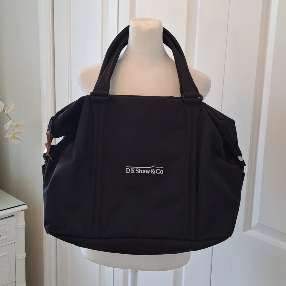 NWOT Herschel Unisex‎ Black Nylon Duffle/Overnight/Travel/Gym Tote Bag Logo